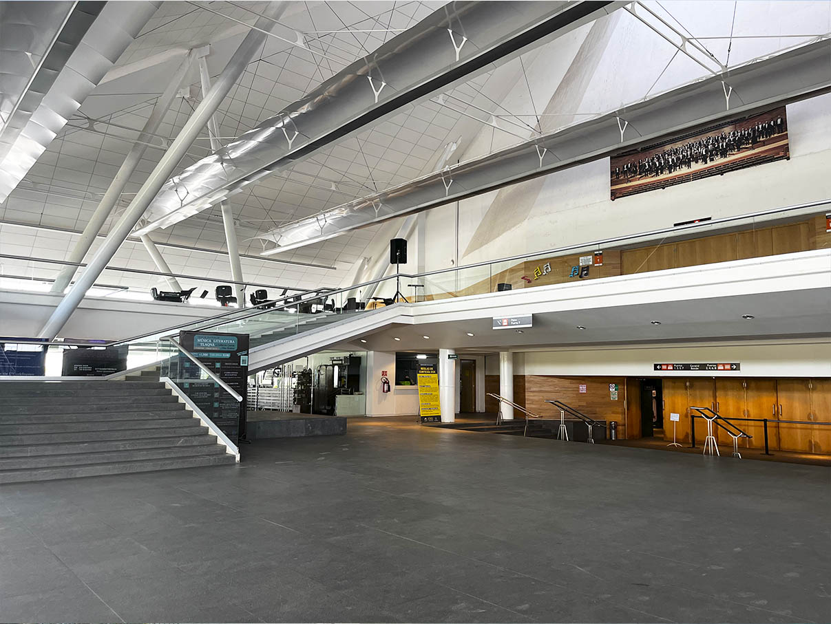Interior lobby del Tlaqná